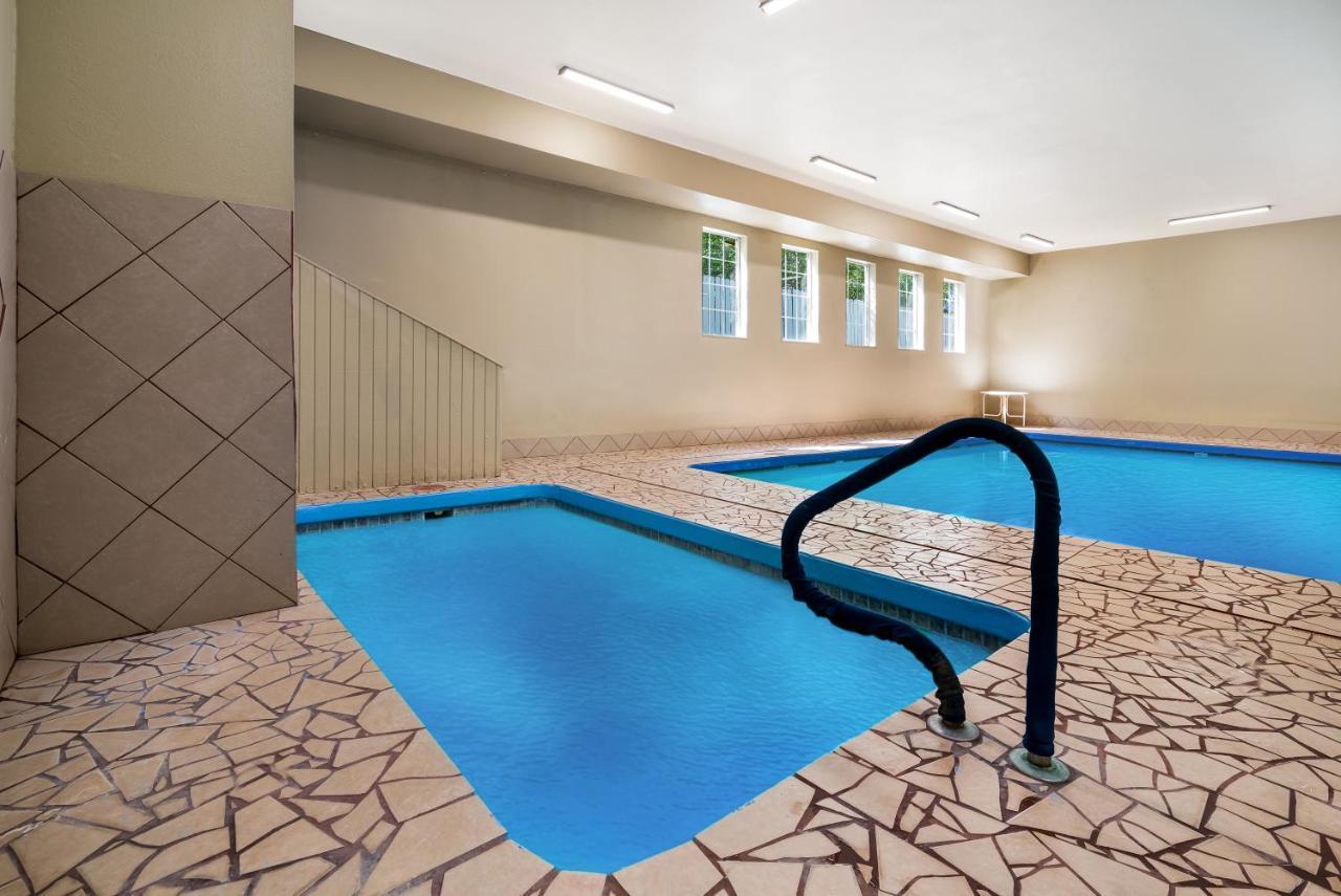 Surestay Plus Hotel By Best Western Τοπέκα Εξωτερικό φωτογραφία