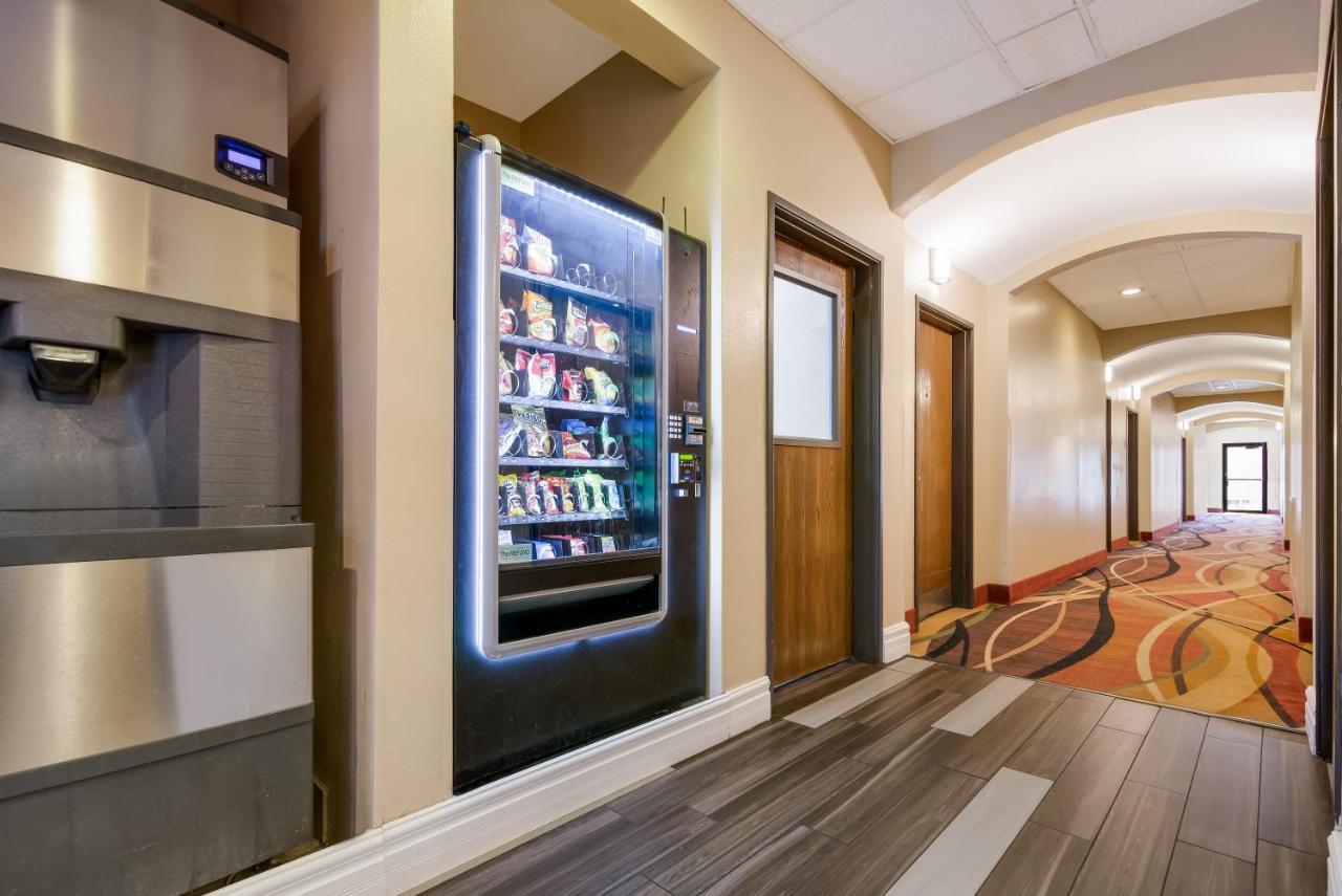 Surestay Plus Hotel By Best Western Τοπέκα Εξωτερικό φωτογραφία