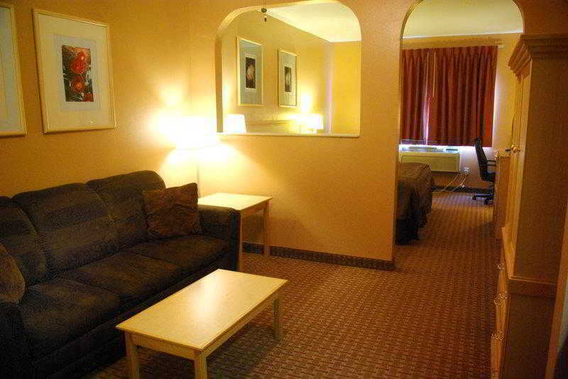 Surestay Plus Hotel By Best Western Τοπέκα Εξωτερικό φωτογραφία
