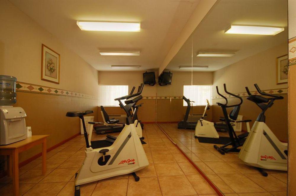 Surestay Plus Hotel By Best Western Τοπέκα Ανέσεις φωτογραφία
